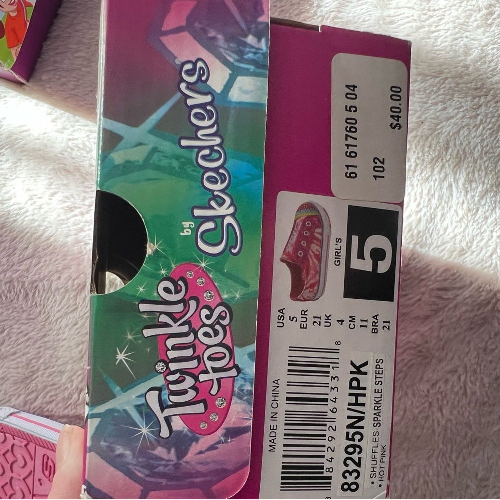 Brand new girls size 5 Twinkle toes from Skechers - Picture 7 of 7